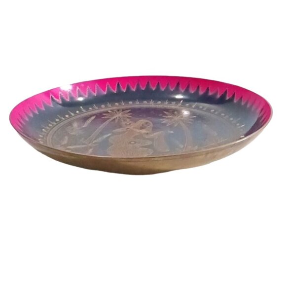 Vintage Brass Hanging Plate Bowl Etched Scene Musician in Palm Oasis Purple Rim - Picture 4 of 6